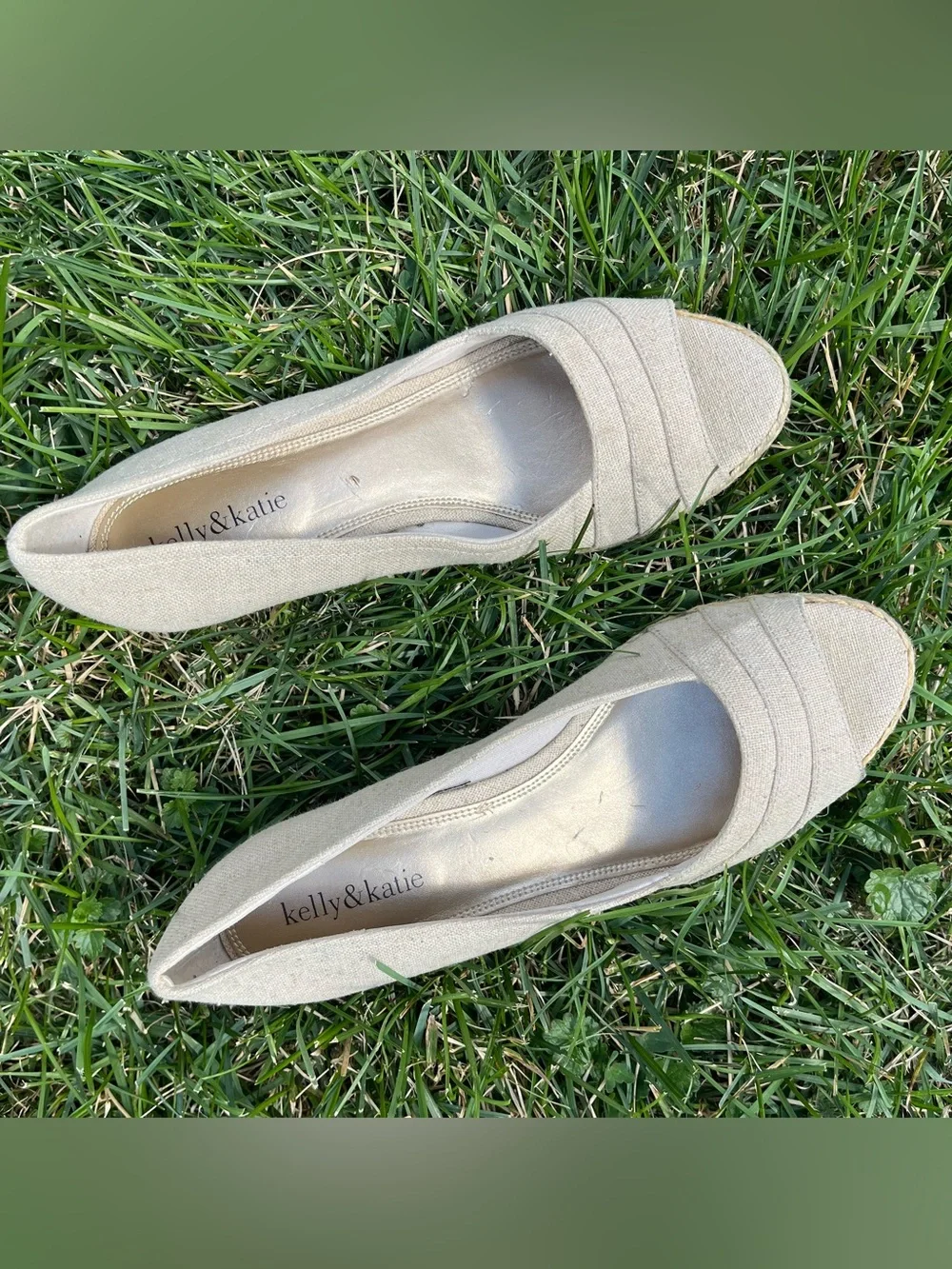 Kelly & Katie Linen Espadrille Wedges Open Toe Beige Size 9.5